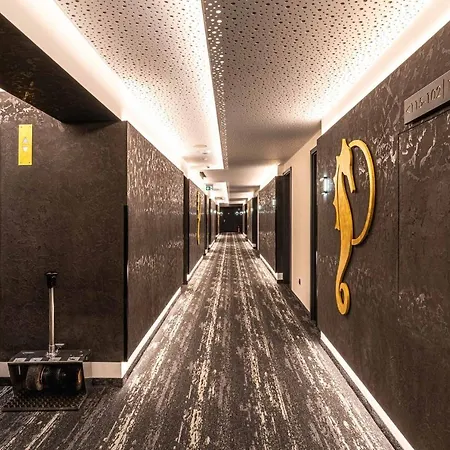 호텔 Plaza Premium Timmendorfer 4*