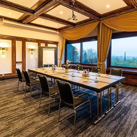 Plaza Premium Timmendorfer تيميندورفير ستراند