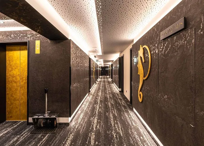 Hotel Plaza Premium Timmendorfer 4*